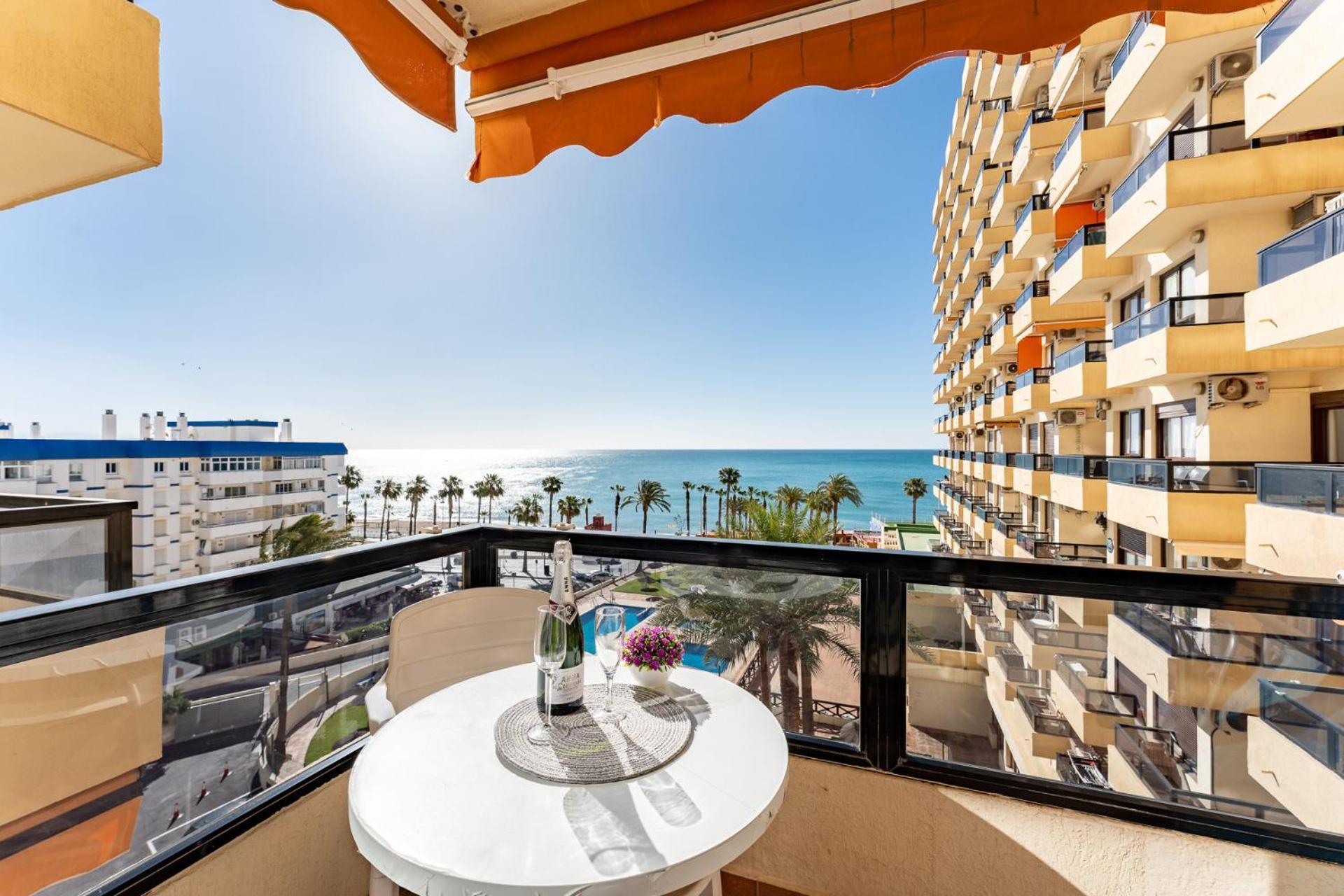 Malagasuite New Aloha Playa Benalmadena Exterior photo